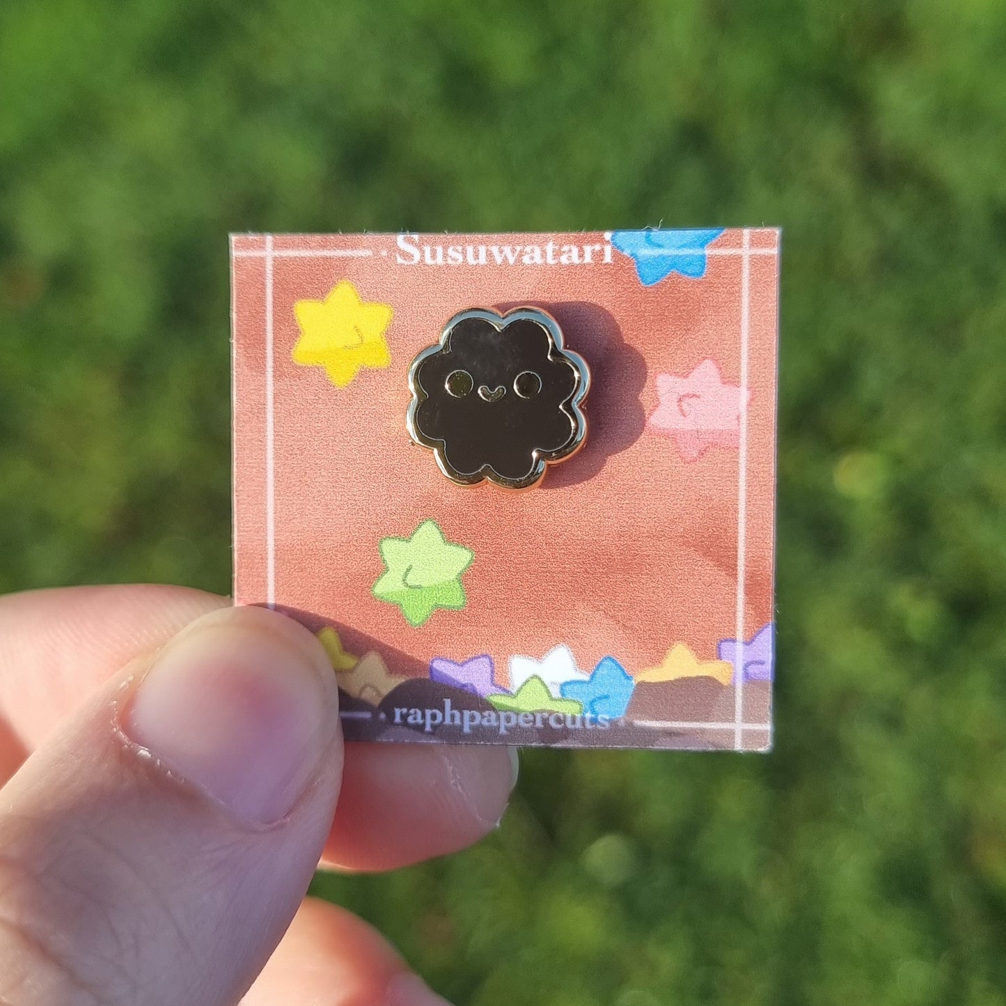 Susuwatari Enamel Pin