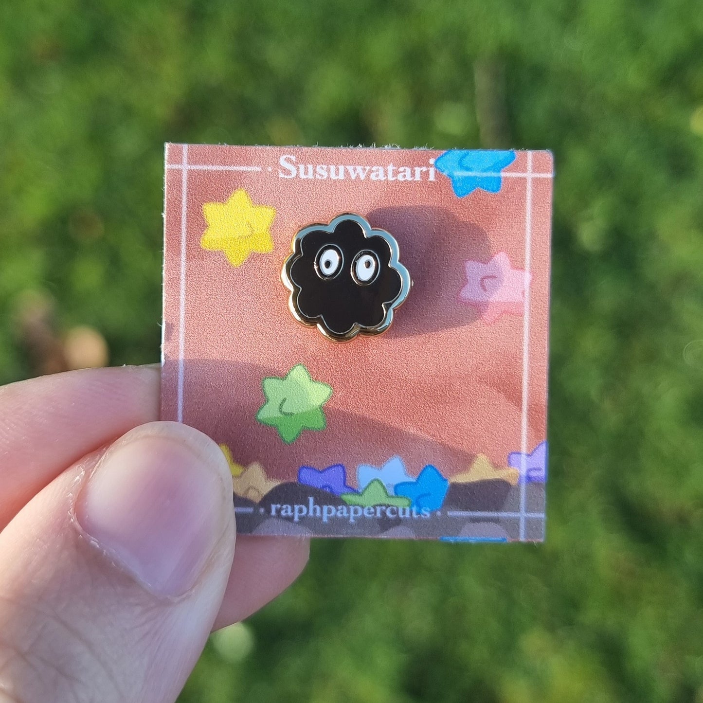 Susuwatari Enamel Pin